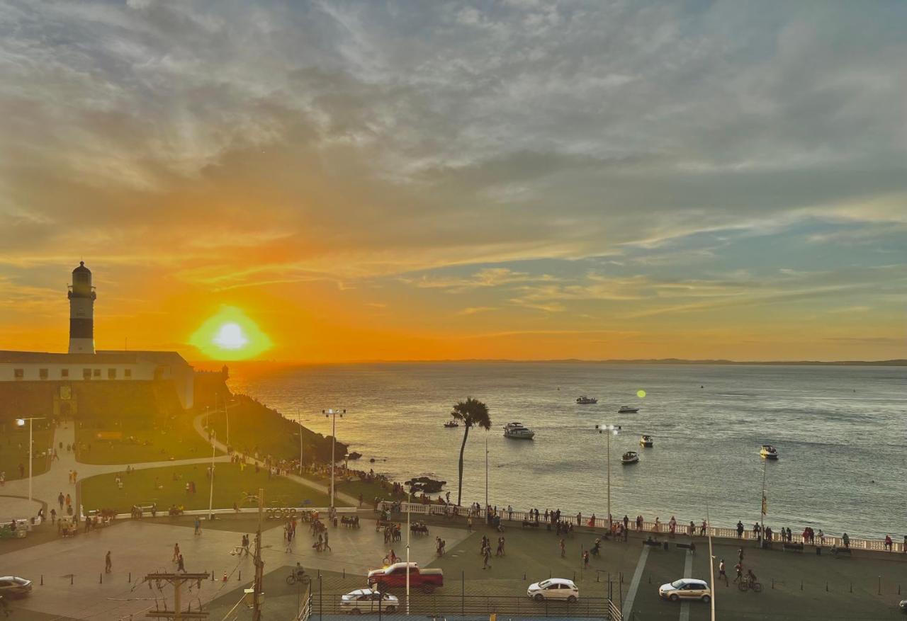 Apartamento No Farol Da Barra. Vista Deslumbrante Para O Mar! No Circuito Do Carnaval. Ao Lado Do Porto Da Barra ! ซัลวาดอร์ ภายนอก รูปภาพ